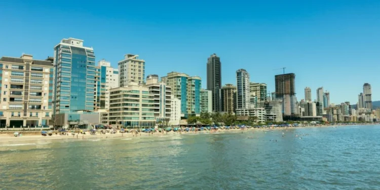 Itapema: Casas Populares a Partir de R$ 80 em Cidade com M² Mais Caro do Brasil | Inscrições Abertas