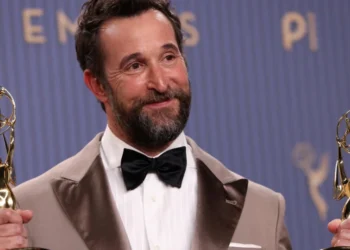 The Pitt: Drama Médico Clássico Vira Fenômeno Premiado no Emmy 2026 com Realismo e Emoção