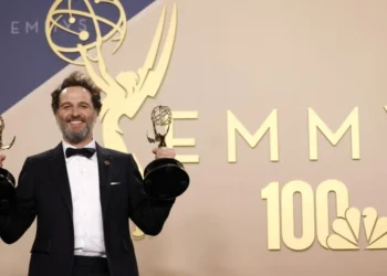 Widow’s Bay Arrasa no Emmy 2024: Conquista 14 Prêmios e Celebra Lendas de Hollywood em Noite de Emoção