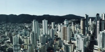 Corretores de Luxo em SC: Como Guilherme Pilger e Bruno Cassola Viram Seu Nome em Marca Poderosa