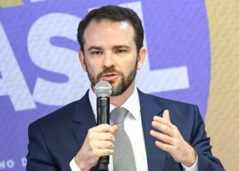 Ministro da Fazenda: Fundo de filme sobre Bolsonaro recebeu dinheiro do crime organizado e do Banco Master