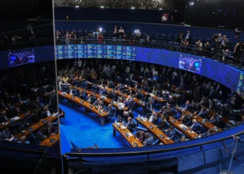 Senado em Risco: Candidatos à Reeleição em Massa Ameaçam Renovar a Casa Alta em 2026
