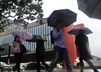 Alerta de Ciclone Extratropical: Chuvas Fortes, Frio Intenso e Ventos Chegam ao Brasil; Veja Regiões Afetadas e Riscos!