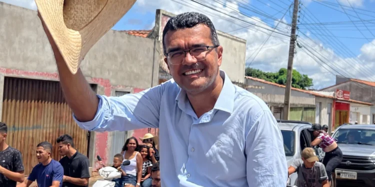 Lahesio Bonfim, novo senador do Maranhão, promete embate direto contra Flávio Dino em Brasília após antiga rivalidade