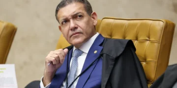 Nunes Marques pede mais funcionários em big techs para eleição e nega suspensão de canais políticos controversos