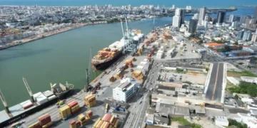 Porto de Itajaí Pede Mais Rebocadores à Marinha Devido a Correntezas Intensas Causadas pelo El Niño