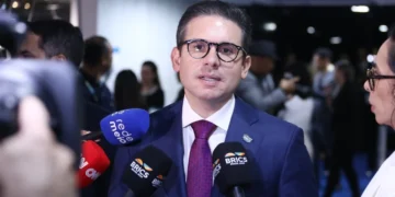 Hugo Motta anuncia grupo para criar regras de propaganda eleitoral em plataformas digitais e agitar o cenário político