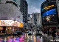 Balneário Camboriú Ganha Novo Painel 3D de LED que Promete Revolucionar Publicidade e Entretenimento Noturno