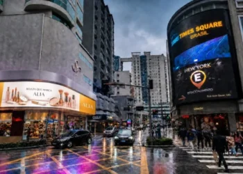 Balneário Camboriú Ganha Novo Painel 3D de LED que Promete Revolucionar Publicidade e Entretenimento Noturno
