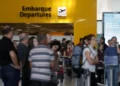 PF desmantela esquema de tráfico de drogas no Aeroporto de Guarulhos: 21 presos por troca de etiquetas de malas e envio de cocaína ao exterior