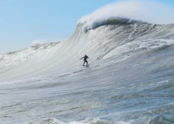 Jaguaruna, SC: Onde Fica a “Nazaré Brasileira” e a Maior Onda Surfada do Brasil Revelada