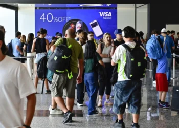 Jornalista Brasileiro Diz Ter Sido Deportado da Argentina por Criticar Milei, Governo de Javier Milei Nega Acusação
